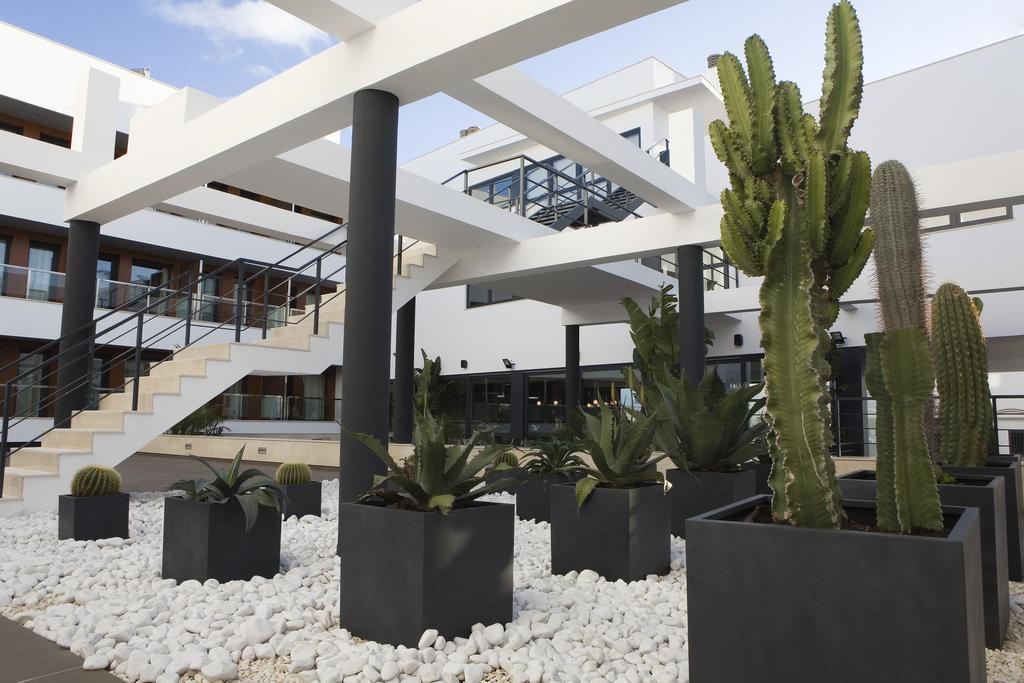 Hotel Y Apartamentos Conilsol Conil De La Frontera Exterior photo